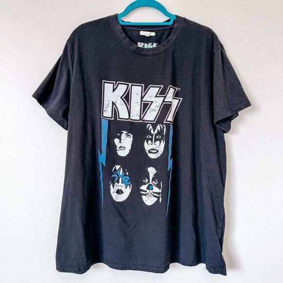 Maurices Black Short Sleeve Kiss Band Graphic Tee Size XXL - Picture 2 of 6